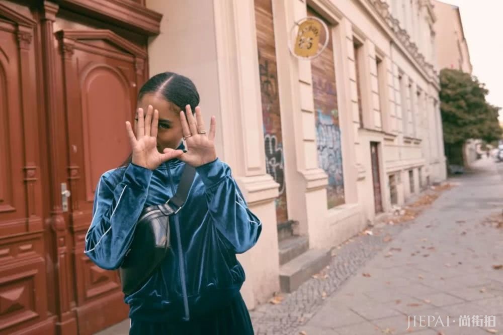 与德国最当红女歌手一起撒野人间游乐园——柏林