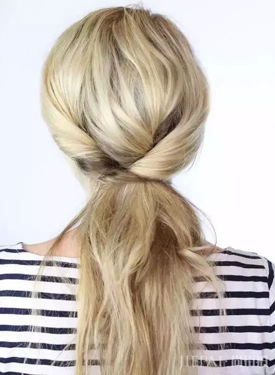 别扎马尾和丸子头了！30秒教你6款不一样的懒人扎发！