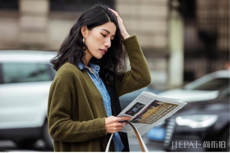 40岁女人选卫衣容易显老!试试这3种方法大气又有精神,满满女人味