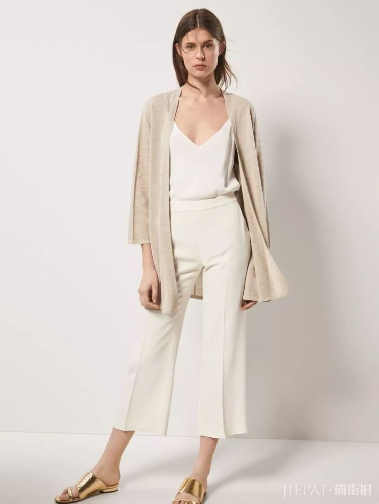 天气越来越冷了!秋冬这样穿才能穿出好气色