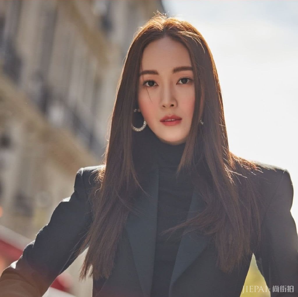 郑秀妍私服搭配来一波,衣品真是无可挑剔!简直就是小个子美眉穿衣示范