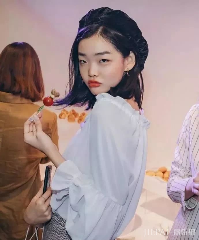 外网吹爆的厌世脸亚洲超模,原来也是非主流网红脸