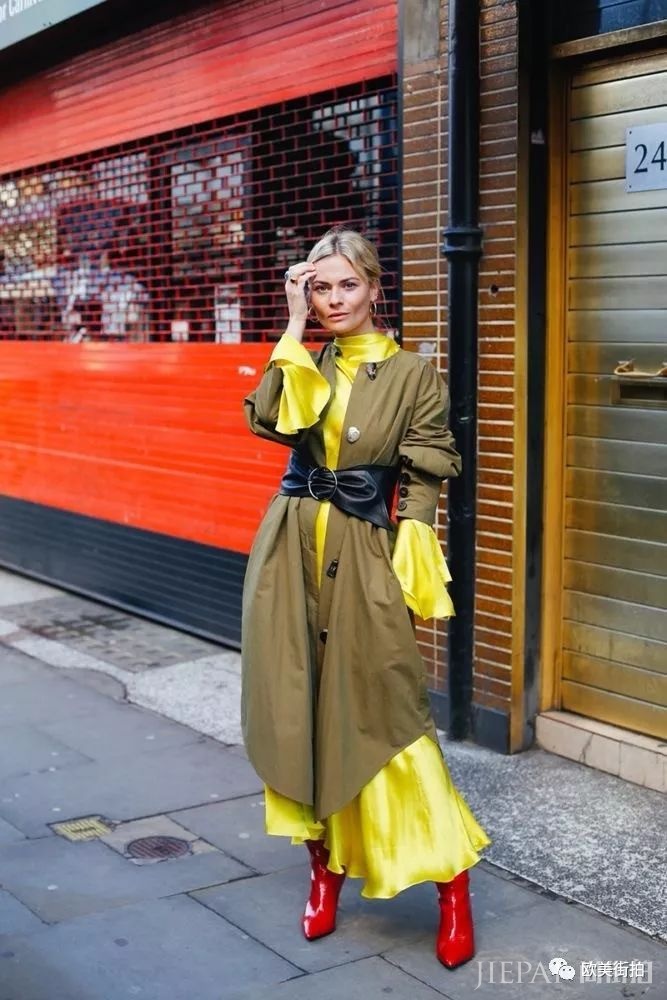 欧美街拍 秋冬穿黄色服装可以这样美！