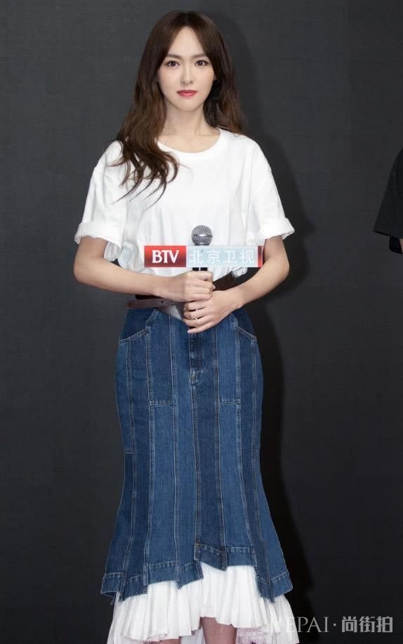 如果不是唐嫣瘦,换个人穿这条裙子分分钟变水桶腰,不服不行!