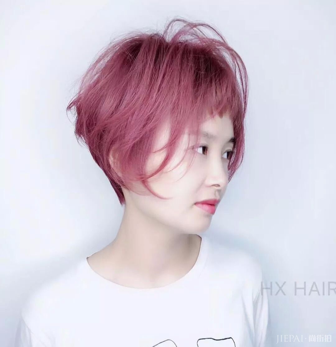 秋天给自己剪个“半额头”短发吧,轻松变女神