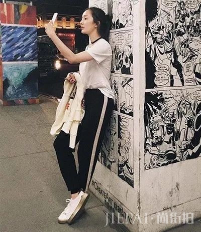 明星们机拍的常客居然是差点被妈妈扔掉的“校服裤”