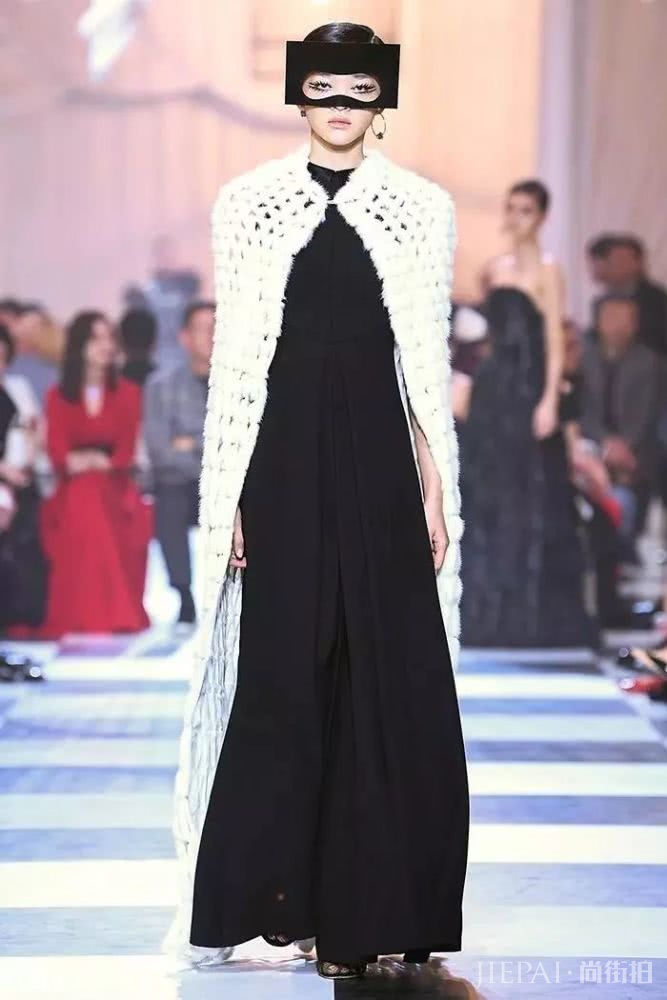 外网吹爆的厌世脸亚洲超模,原来也是非主流网红脸