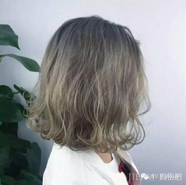 发型不光要剪“烫了”才更洋气