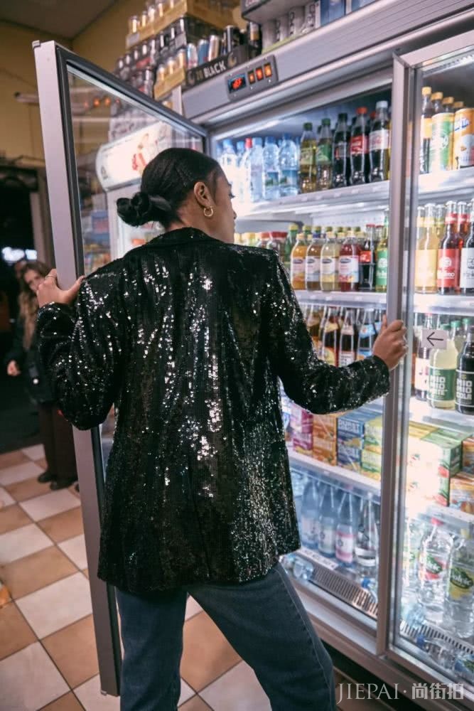 与德国最当红女歌手一起撒野人间游乐园——柏林