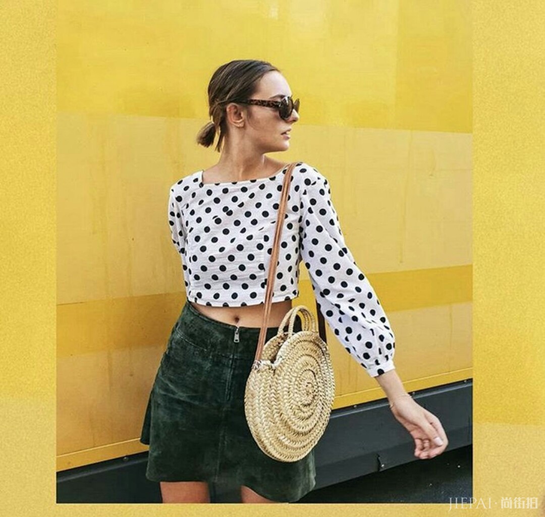 抓住秋天的尾巴，尽情享受短裙吧