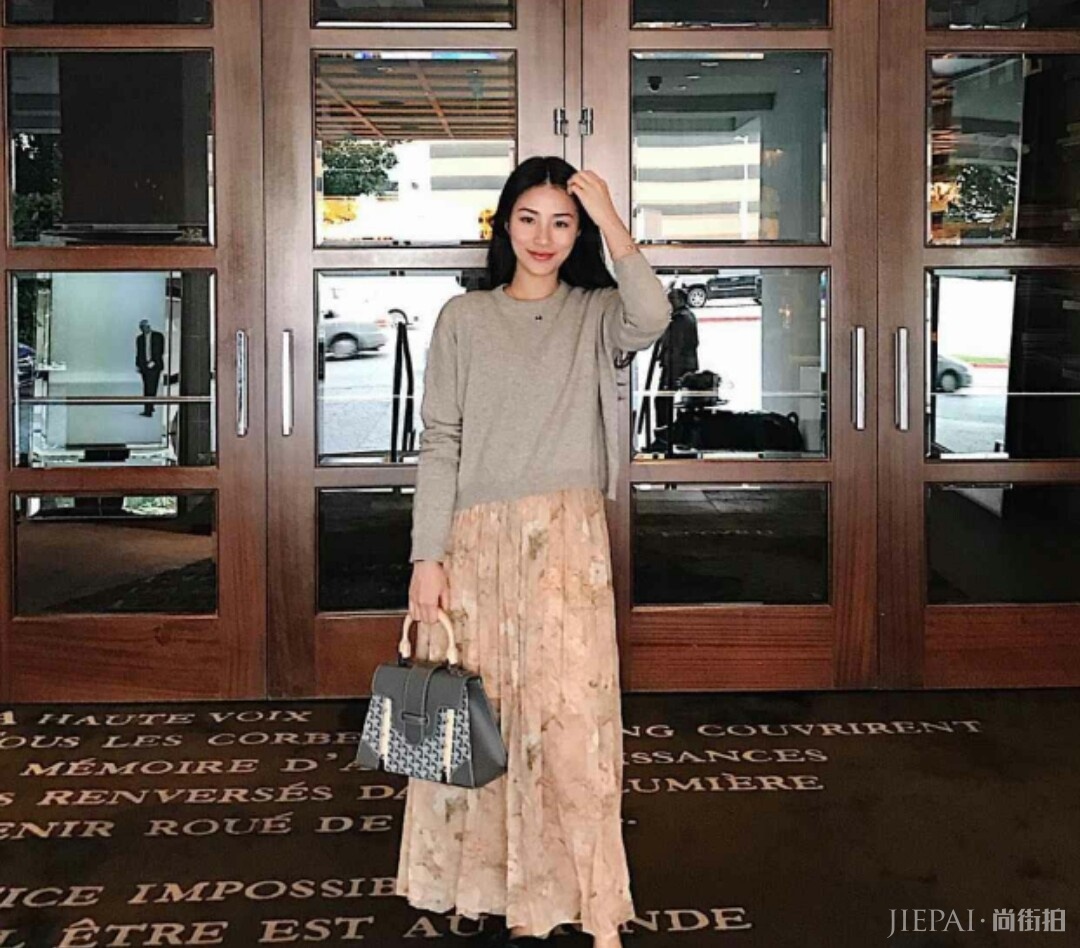 身材娇小的妹子,这样穿也能显大长腿!