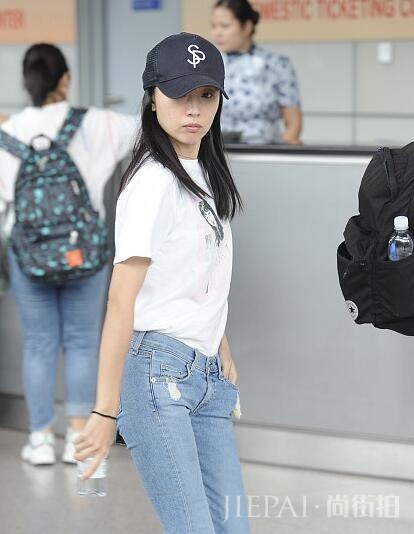 38岁的董洁依然带着满满的少女感，原因全在这个小心机