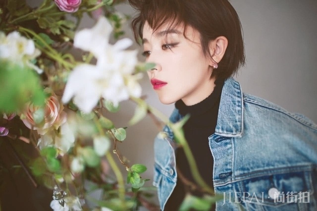 新恋情被曝光不被祝福反被骂，阚清子做错了什么？