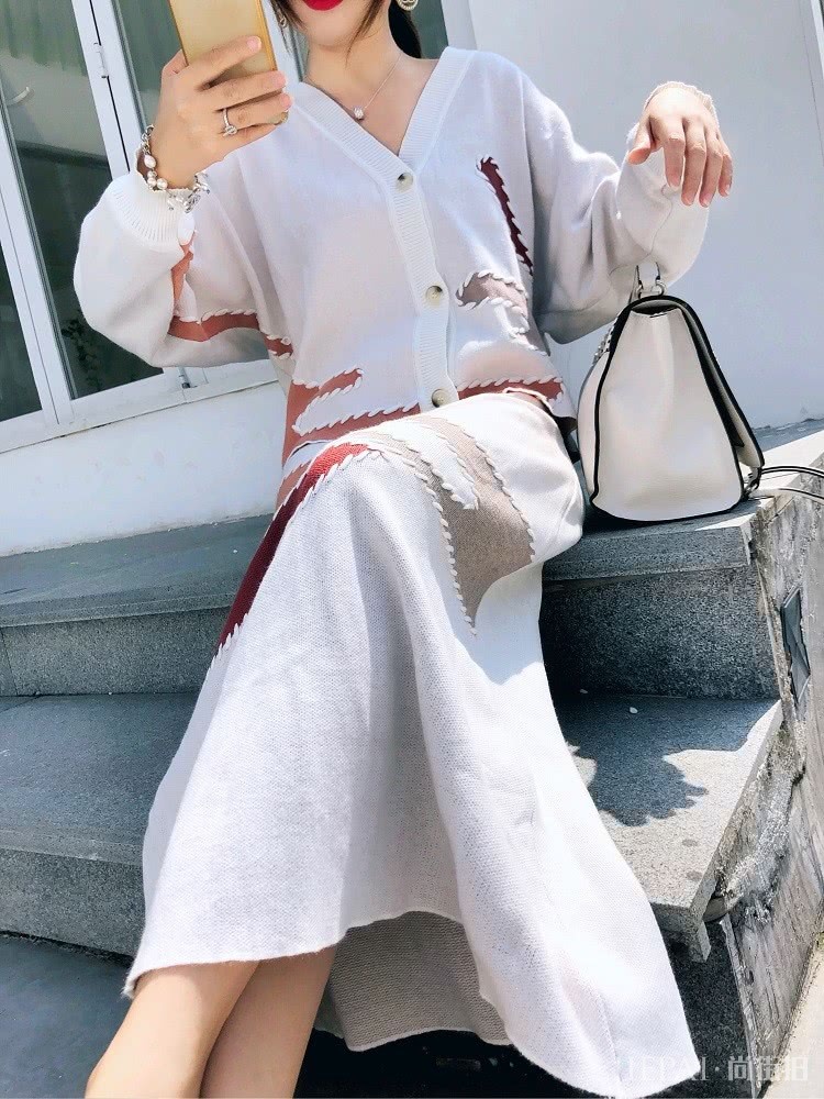 精致女孩都用这3种搭配,一穿就美一拍照就火,女人味十足