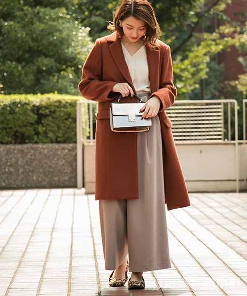 不同顏色大衣外套款式，穿出日系時尚流行