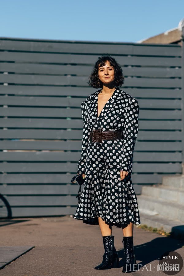 今年街拍流行的短靴，你想好怎么搭了么？