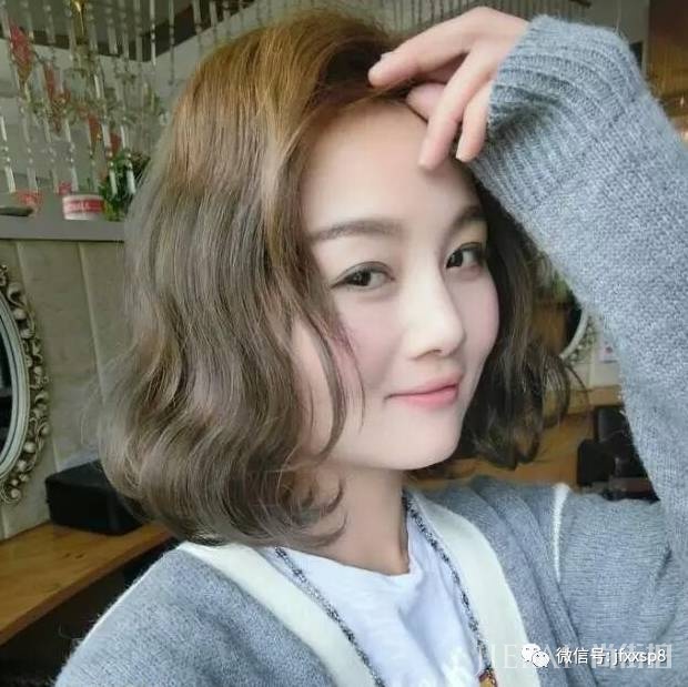 发型不光要剪“烫了”才更洋气