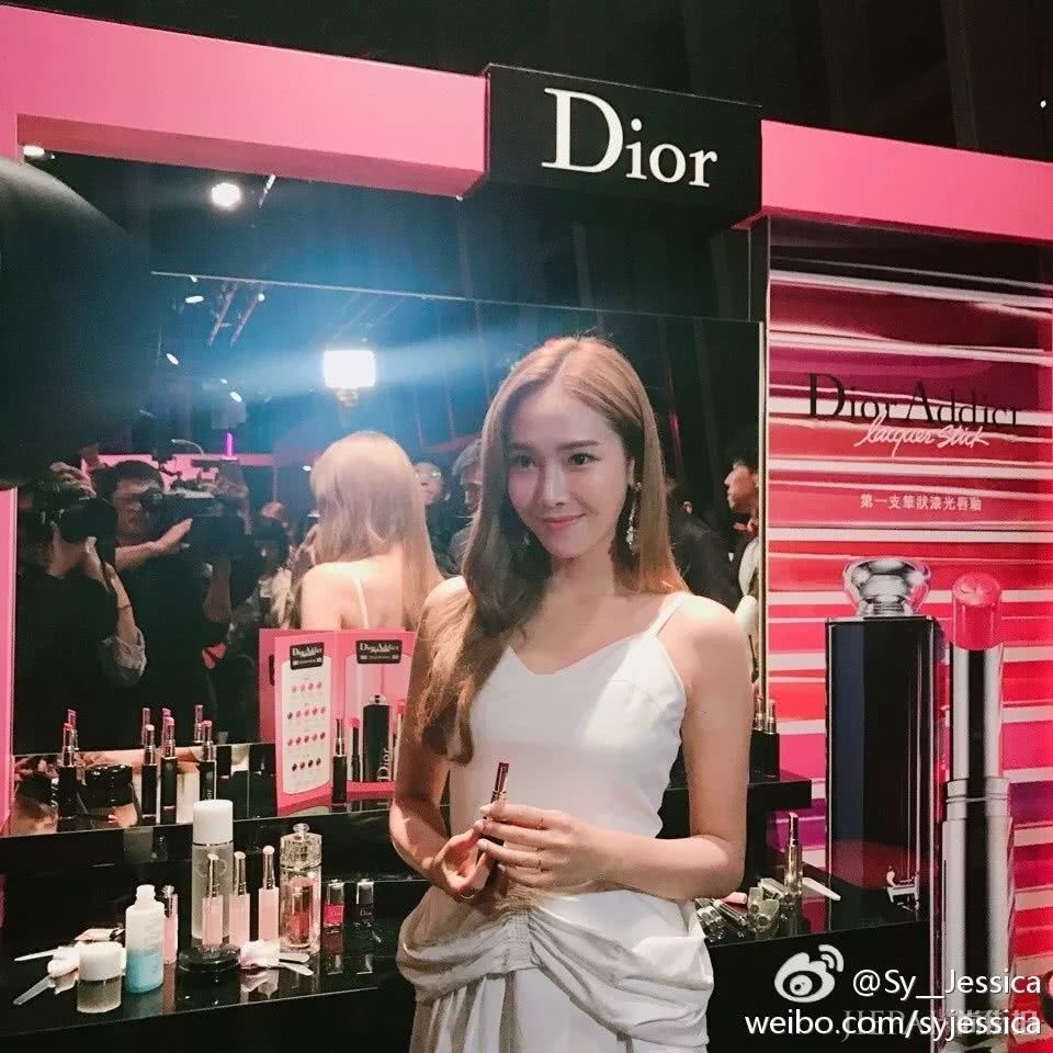 从亚洲最美面孔 到最会赚钱的女总裁 看她怎样活出白富美人生的