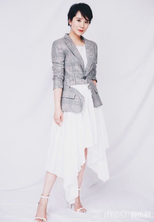 海清化身带货王，背的包包让网友眼睛发亮，网友：求链接！