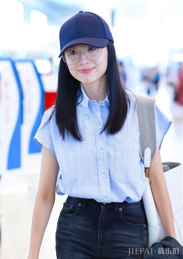 38岁的董洁依然带着满满的少女感，原因全在这个小心机