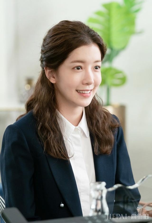 《我身后的陶斯》郑仁仙的微波卷发，剧中5心机撩的苏志变也忘神