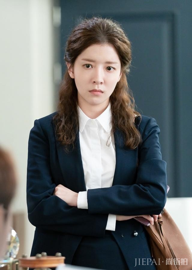 《我身后的陶斯》郑仁仙的微波卷发，剧中5心机撩的苏志变也忘神