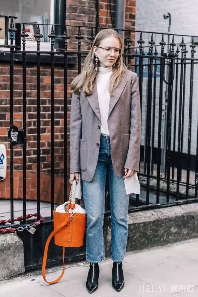 初秋凹造型，有这 4 条牛仔裤稳赢！