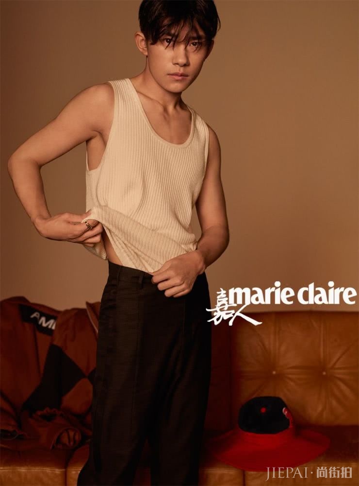 易烊千玺终于18岁了，小姐姐们表白也终于合法了