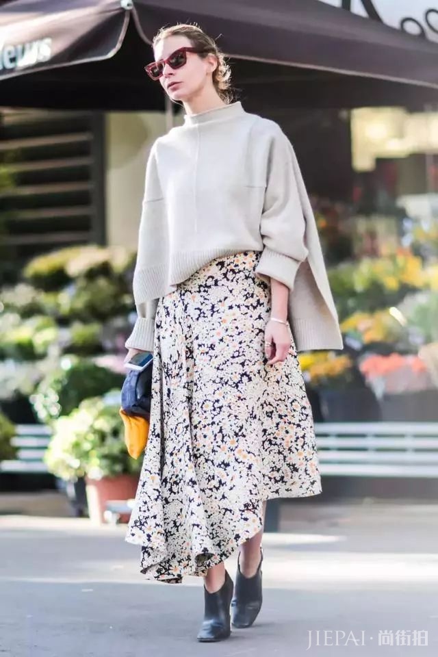 街头潮人告诉你 秋冬季度穿这6条裙子,美过一整年