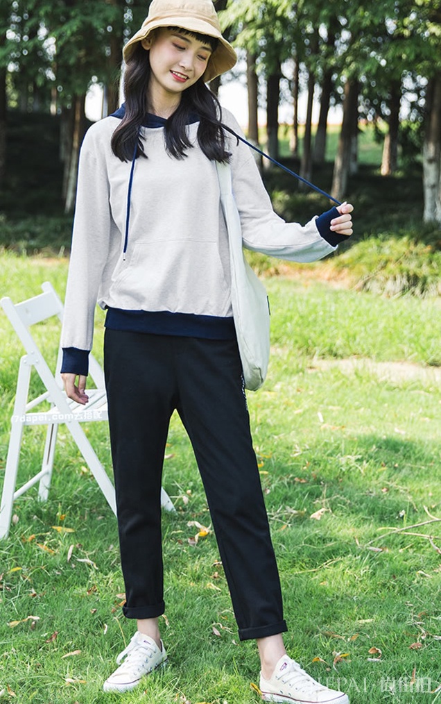 个性卫衣这样搭配,洋溢青春时尚气息,有心动的感觉吗?