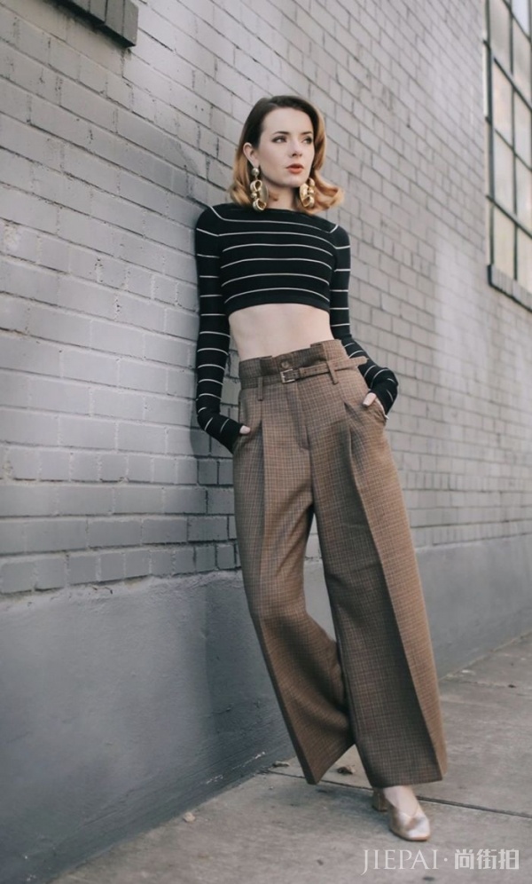 欧美街拍示范 针织衫和阔腿裤怎么搭气场十足