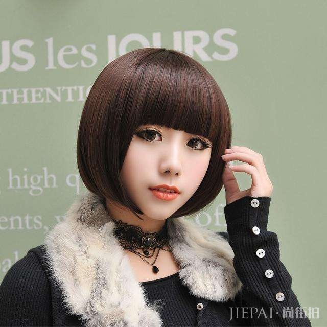 奔四女人不要扎过时发型了! 今年流行的这几款发型让你减龄又显气质