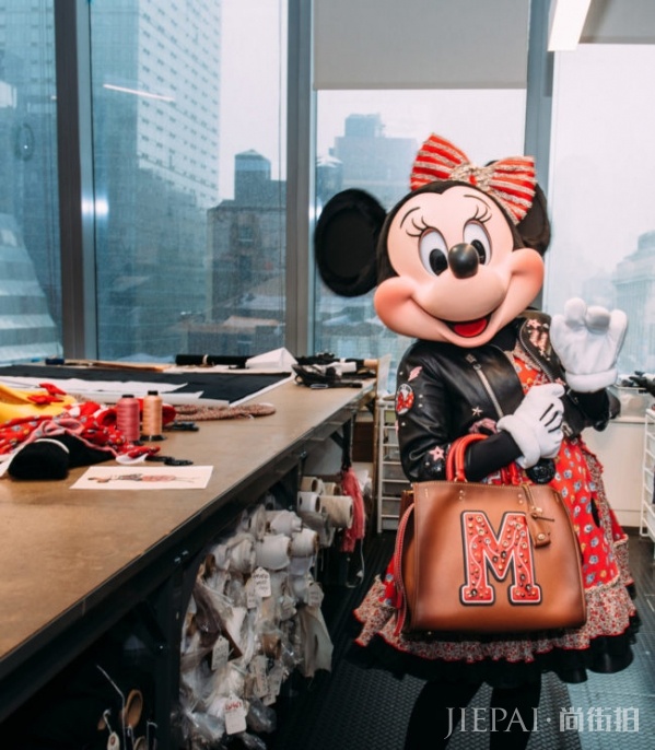 COACH推出Disney2018联名系列
