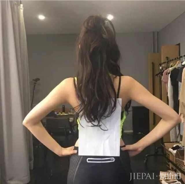 张天爱穿搭越来越霸气，每一款造型都让人眼前一亮！