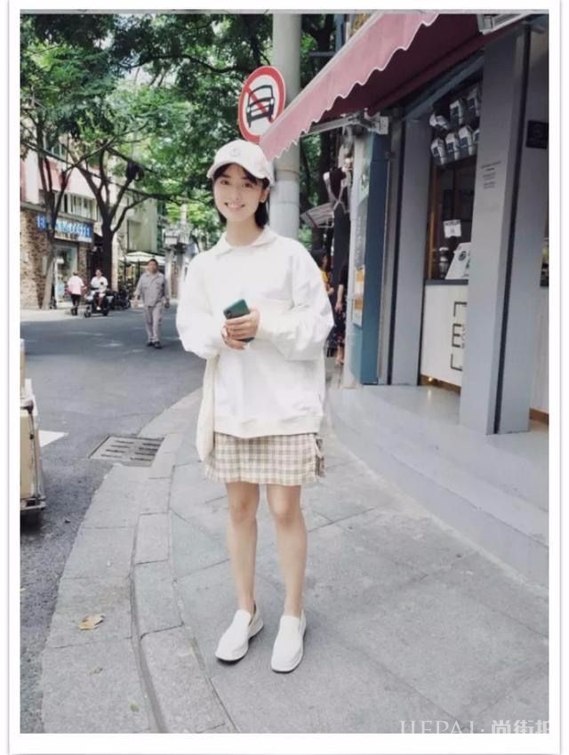 沈月森女上衣素雅不俗气符合气质！