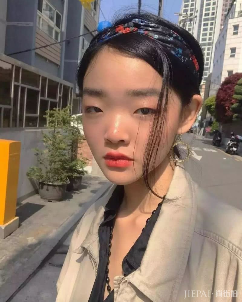 外网吹爆的厌世脸亚洲超模,原来也是非主流网红脸