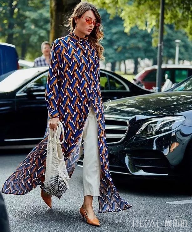 入秋时节裙子和裤子混搭,时髦感爆棚!!!