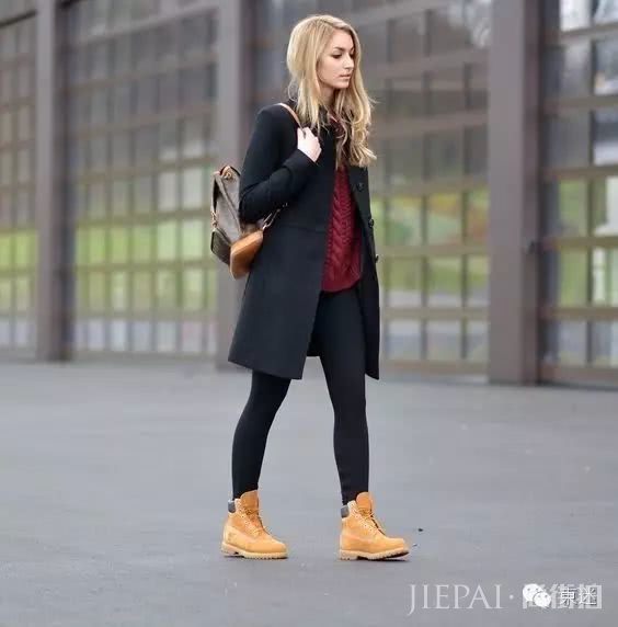 马丁靴这样穿 才能搭出存在感