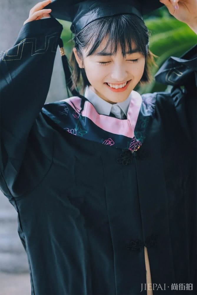 放弃卷发直发吧！今年这款“初恋”发型才是王道