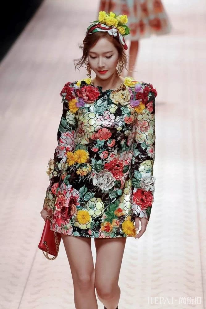 从亚洲最美面孔 到最会赚钱的女总裁 看她怎样活出白富美人生的