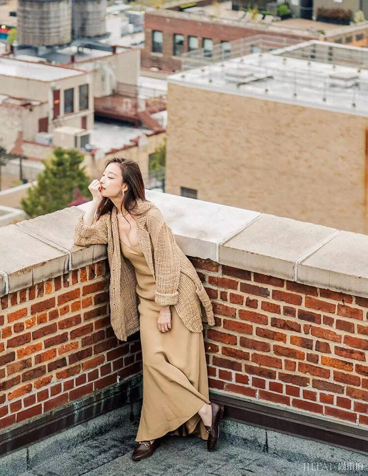 穿衣这样配色?倪妮真是绝了!100%提升好感度!