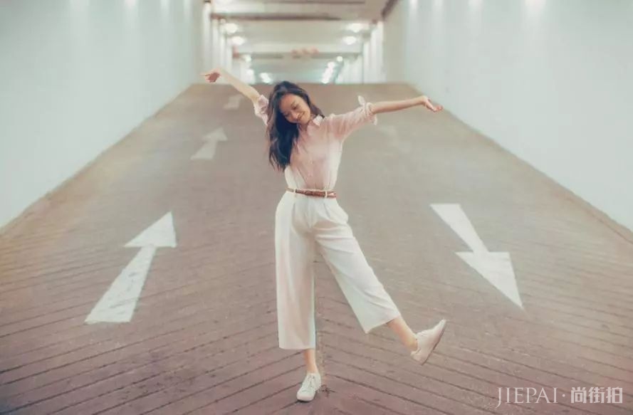 穿衣这样配色?倪妮真是绝了!100%提升好感度!