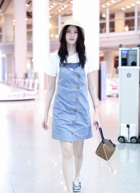 女孩子戴贝雷帽最是好看！遮住大脸还显得年轻