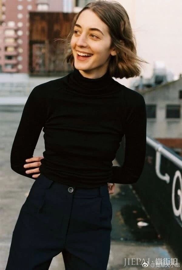 毛衣的叠穿非常重要。选对了让你时尚一个秋冬