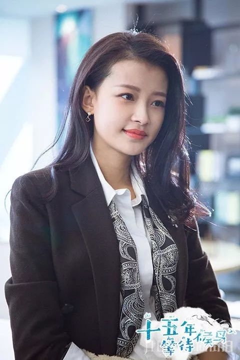 去巴黎的“等光女孩”孙怡,保持少女感的秘诀是什么?