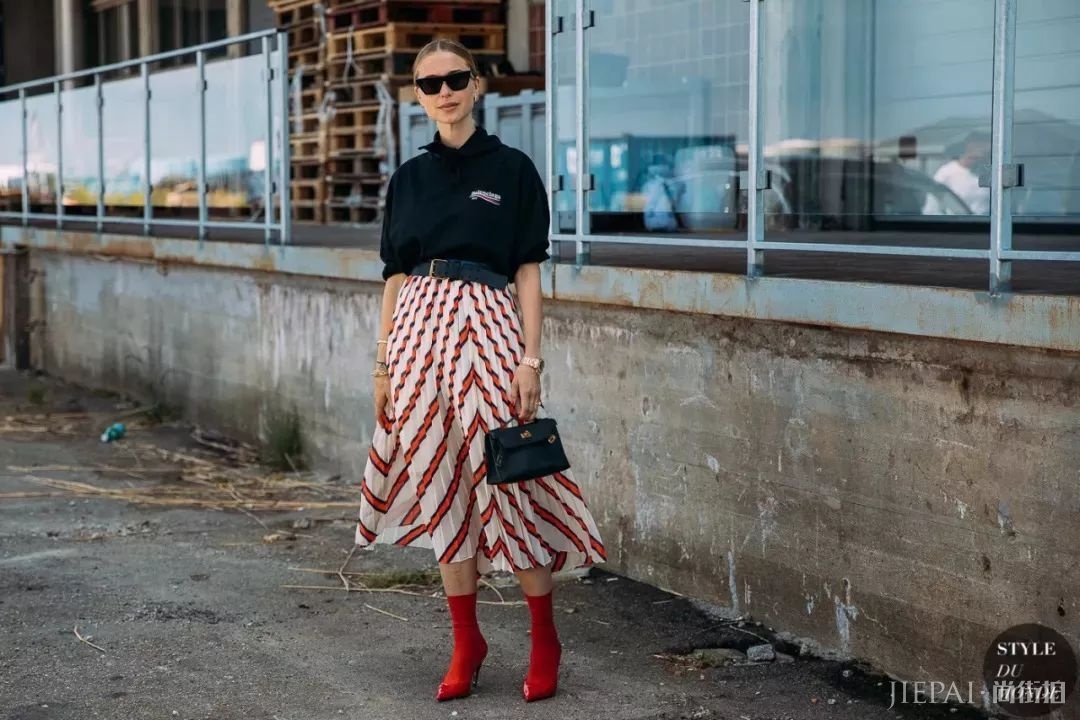 百褶裙显胖、显胯宽？学高圆圆不同身材不同穿法，时髦仙气还有范儿！