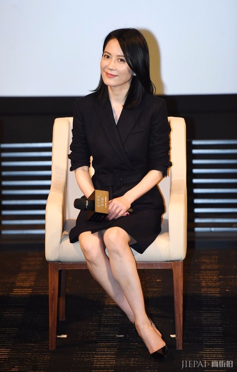 俞飞鸿简单黑白色就穿出了高级感,气质别人模仿不来