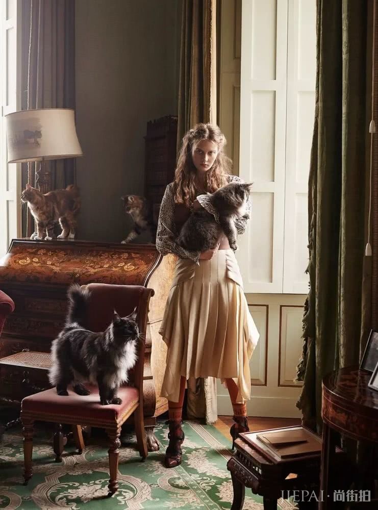 你的手机屏保也该换上“秋装”了，最美的都在这里