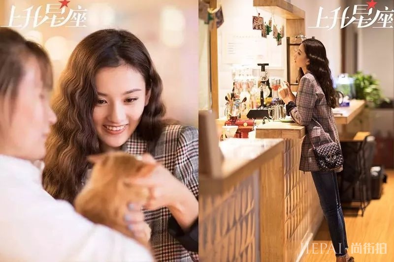 烫发发型,她的海藻头火了减龄显脸小!