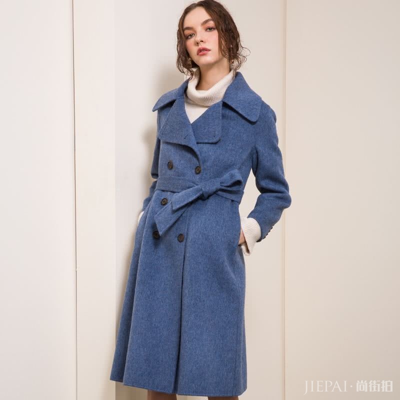 大衣里面再搭配这5款单品,秋冬季节让你轻松穿出时髦感